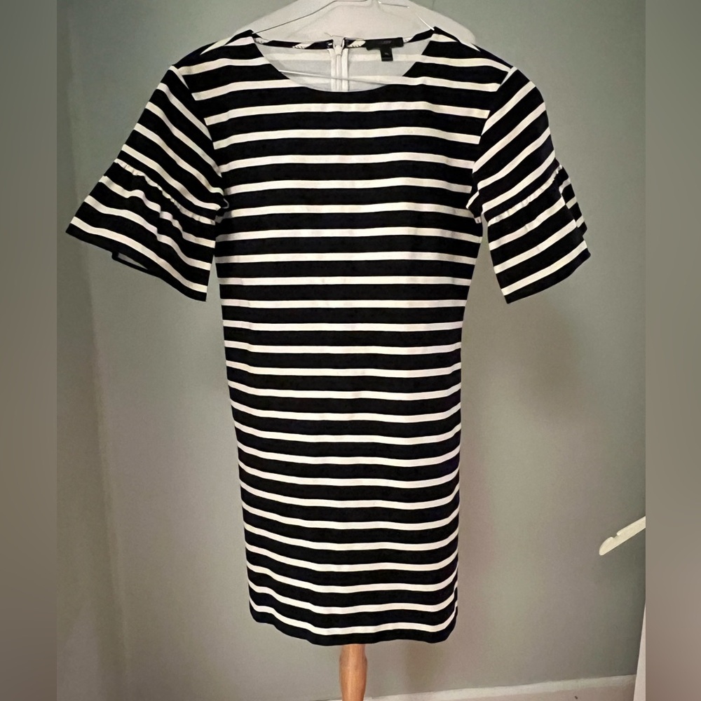 Cotton knit JCrew short dress with bell sleeve. XS